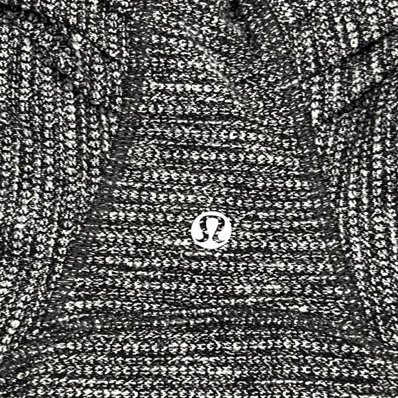 Lululemon Jacket Womens 8 Gray Black Full Zip Asymmetrical Athleisure Thumbholes - Picture 8 of 12